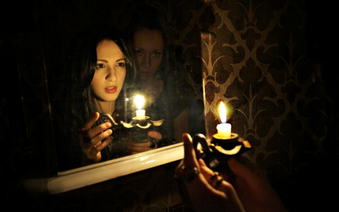 Гороскоп на 12 июля: у Овнов проблемы на работе, а Тельцов ограбят или подожгут