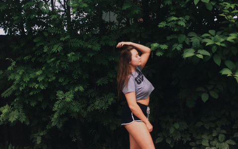 Красивые сыктывкарки в коротких шортах: лучшие фото из Instagram