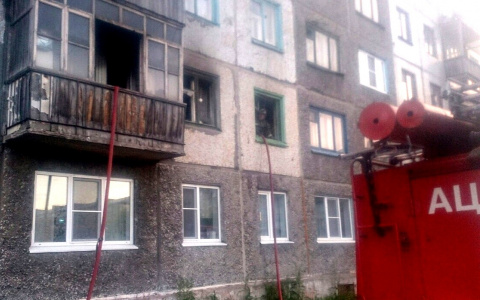 В Коми мужчина не мог выбраться из горящего дома
