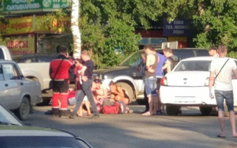 В ГИБДД Сыктывкара рассказали о ДТП, где в центре города сбили мотоциклиста