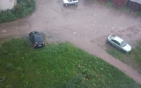 Из-за ливня часть сыктывкарской Орбиты осталась без света