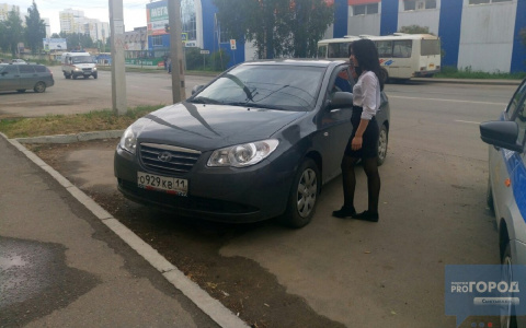 В Сыктывкаре колесо от мчавшегося ВАЗа отлетело в дверь иномарки (фото)