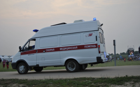 Машина скорой помощи застряла на пляже под Сыктывкаром