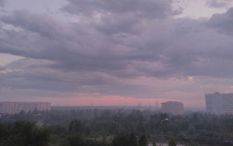 В Коми полыхает свалка, отравляя целый город (фото)