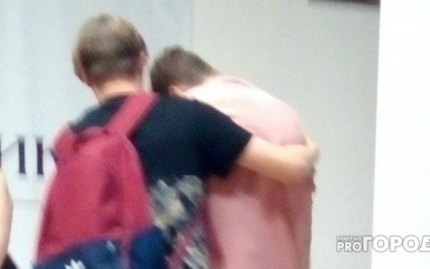 В Коми пьяные дети возили своего друга в продуктовой корзине по ТЦ