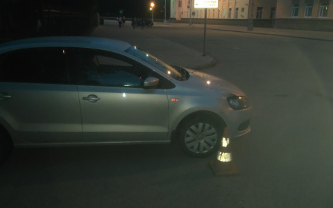 В Сыктывкаре "Фольксваген" сбил ребенка на велосипеде (фото)