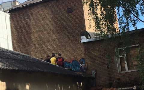 В Сыктывкаре пьяные дети кидались камнями в прохожих (фото)