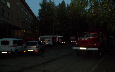 Полиция Сыктывкара искала бомбу в торговом центре