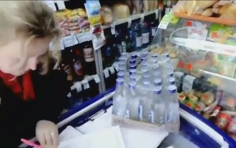 В Сыктывкаре магазины поймали на нелегальной продаже алкоголя (видео)