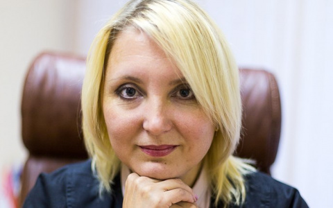 В Коми министра, которая недавно вышла замуж, понизили до должности заммэра