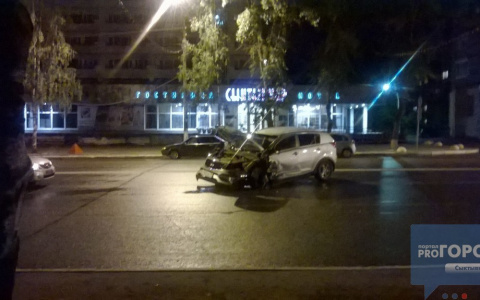 Стали известны подробности ДТП, где сыктывкарца доставали из искореженного авто