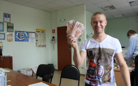 Гороскоп на 16 августа: Раков ждут дополнительные расходы, а Лев может завоевать популярность