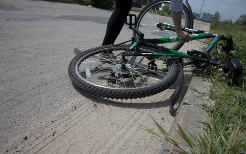В Сыктывкаре извращенец-велосипедист помочился на девушку