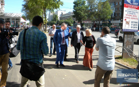 Мэр Сыктывкара нашел ляпы в ремонте улицы Коммунистической (фото)