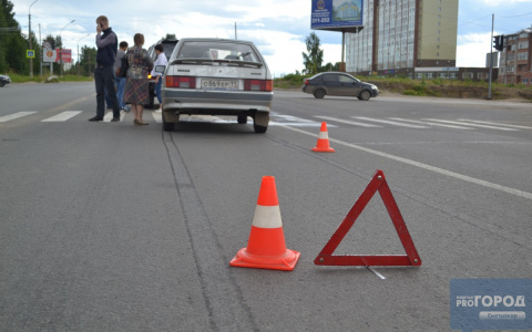 Появились фото ДТП у «Макси» в Сыктывкаре: в «Лада» был ребенок (фото)
