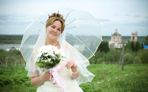 В фотоконкурсе «Самая красивая невеста» на портале PG11.ru появились прекрасные участницы