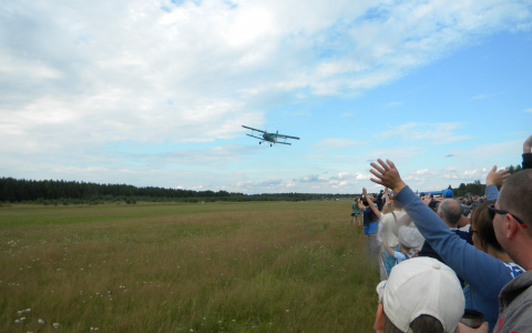 Первый слет малой авиатехники в Коми: самолеты, парапланы и воздушный шар (фото)