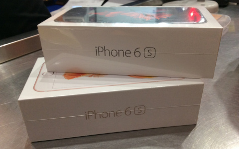 Жители Коми поплатились за попытку купить дешевые айфоны