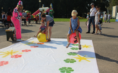 На День Республики Коми дети устроили игровую площадку в самом центре города (фото, видео)