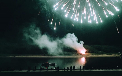 Фейерверк в честь Дня Республик Коми: 10 лучших фото и видео