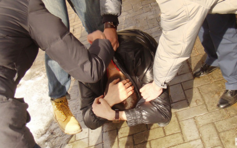 В Коми возле ночного клуба до смерти избили молодого парня