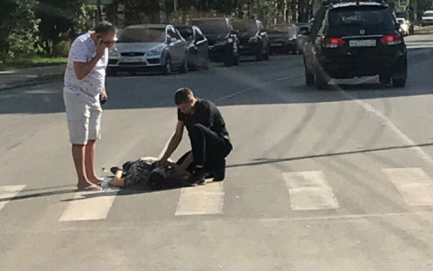 В Сыктывкаре девушка упала без чувств на пешеходном переходе (фото)