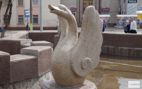 Многострадальный фонтан в центре Сыктывкара наконец отремонтируют (фото)