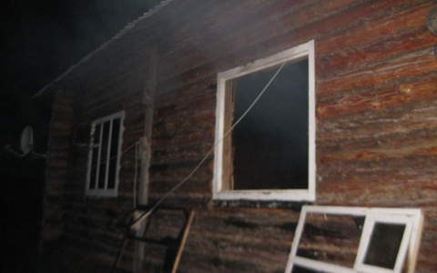 В Коми в пожаре сгорели две женщины (фото)