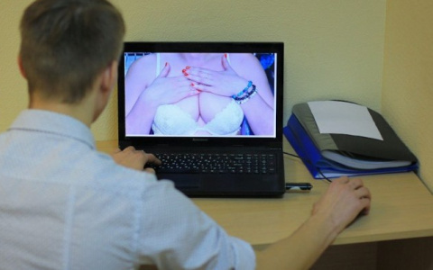 Житель Коми выложил детское порно, которое стало популярным в сети