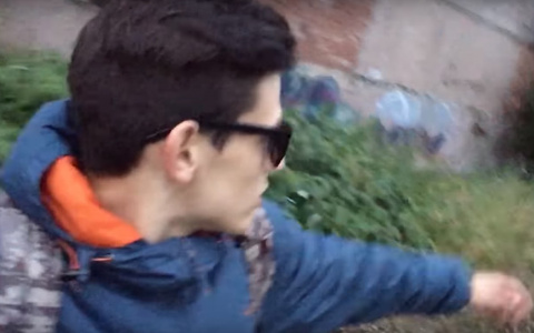 Видеоблогер из Коми во время съёмки в «заброшке» испугался и убежал (видео)