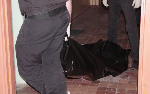 В Сыктывкаре на улице Морозова нашли тело мужчины