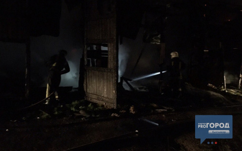 Стало известно, что горит у железнодорожного вокзала в Сыктывкаре