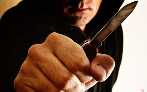 Стала известна судьба мужчины, который угрожал полицейским ножом