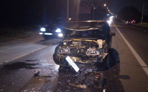 В Сыктывкаре ищут лихача на KIA, подставившего водителей (фото)