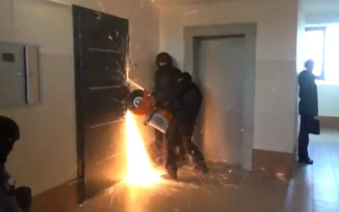 Полиция задержала педофила, обвиняемого в десятке изнасилований (видео)