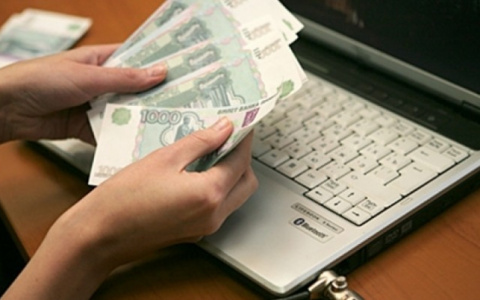 Житель Коми перечислил  деньги другу, который оказался мошенником