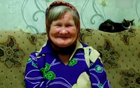 Диско-бабушка из Коми, которая стала звездой интернета, тратит всю пенсию на концерты (видео)