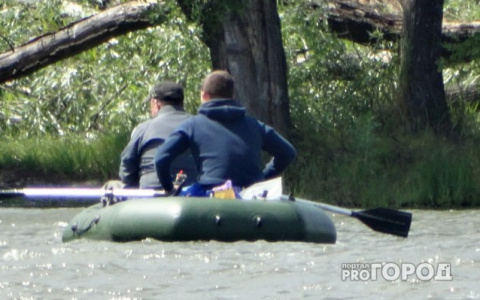 В Коми ищут 32-летнего рыбака, который перевернулся в лодке