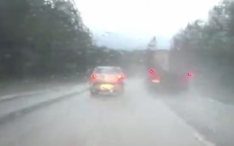 Появилось видео погони со стрельбой за пьяным водителем в Сыктывкаре