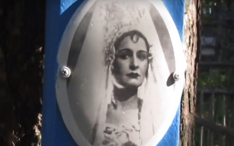 Молчаливый житель Коми устроил видеоэкскурсию по старинному кладбищу (видео)