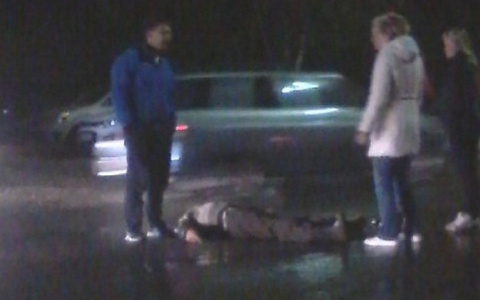 В Сыктывкаре возле «зебры» водитель «Нивы» сбил мужчину, которого не заметил в темноте (фото)