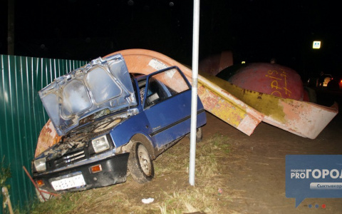 В Сыктывкаре арестован пьяный водитель, который врезался в остановку с детьми