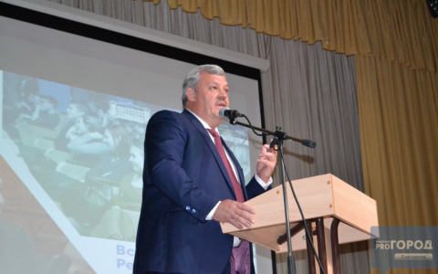 Глава Коми Сергей Гапликов просит подписчиков в Instagram голосовать за фото