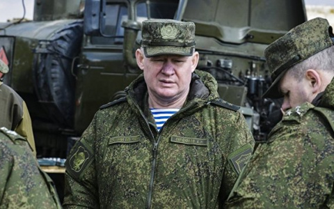 Командующий ВДВ России попал в смертельное ДТП во время поездки на север (видео)