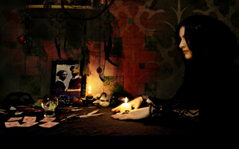 Гороскоп на 25 сентября: Близнецы окажутся между двух огней, а на Водолеев нахлынет вдохновение