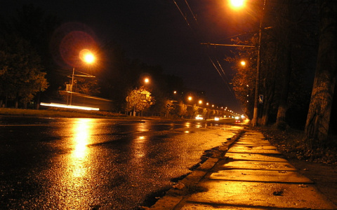 Сыктывкарка потребовала с водителя 500 рублей за то, что он чуть не задавил их с дочерью