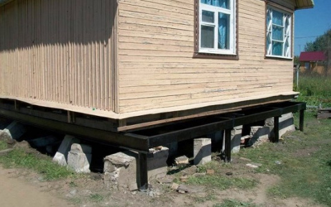 Реконструкция фундамента превратит ветхую дачу в Сыктывкаре в уютный дом