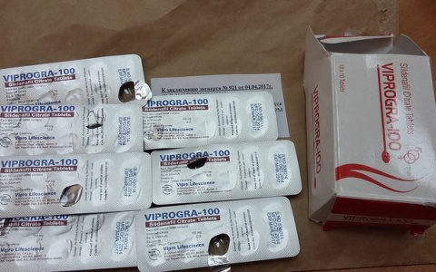 В Сыктывкаре мужчина продавал запрещенные таблетки для эрекции