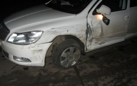 В Коми пьяный водитель «Оки» врезался в «Шкоду» и сбил пешехода