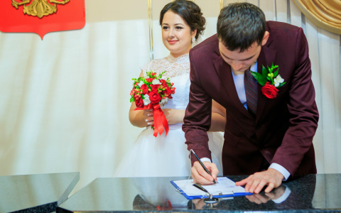 Сыктывкарцы назвали идеальный возраст для свадьбы